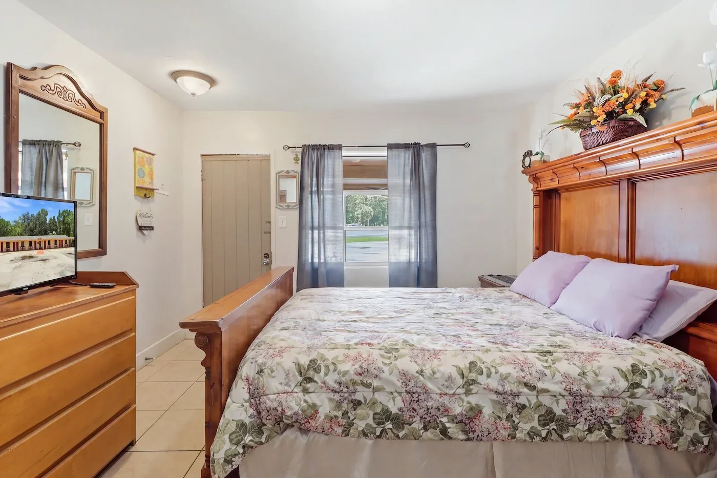 Kitchenette suite interior